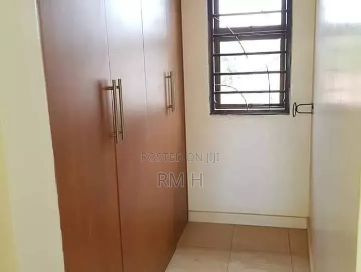 4bdrm Duplex in Lubowa, Central Division for rent
