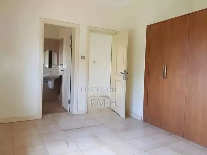 4bdrm Duplex in Lubowa, Central Division for rent