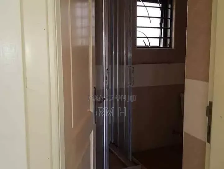 4bdrm Duplex in Lubowa, Central Division for rent
