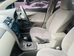 Toyota Axio 1.5 X 2WD 2010 Silver