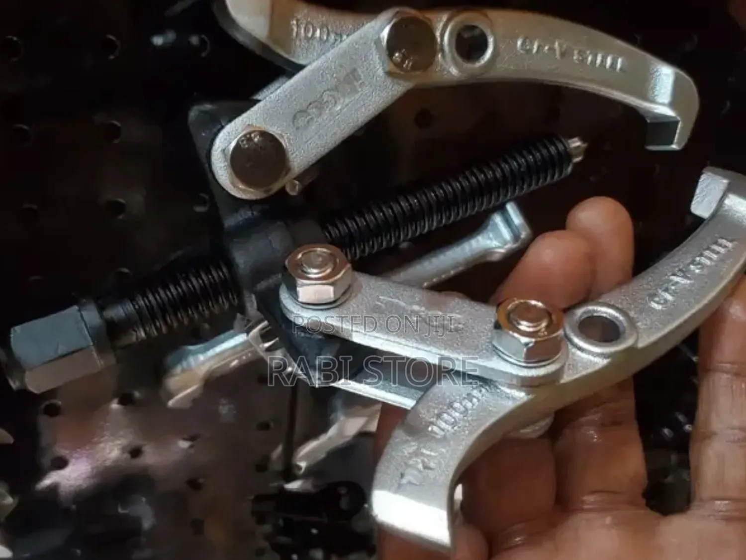 Industrial Three Jaws Gear Puller 3" Cr-V, Ingco