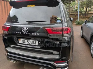 Toyota Land Cruiser Prado 2010 Black