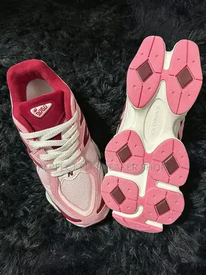Sneakers for Both Men and Women
