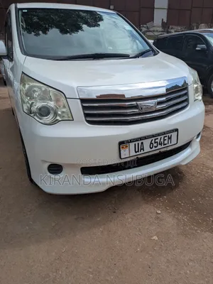 Toyota Noah 2011 White