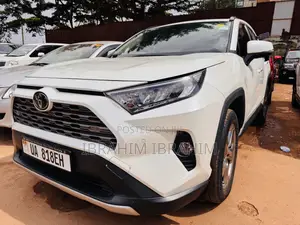 Toyota RAV4 2019 White
