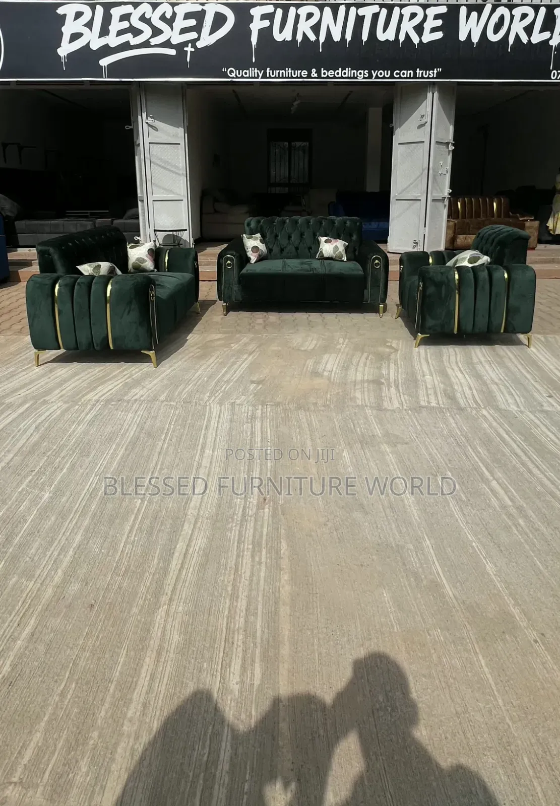 Original Chesta Sofa Set
