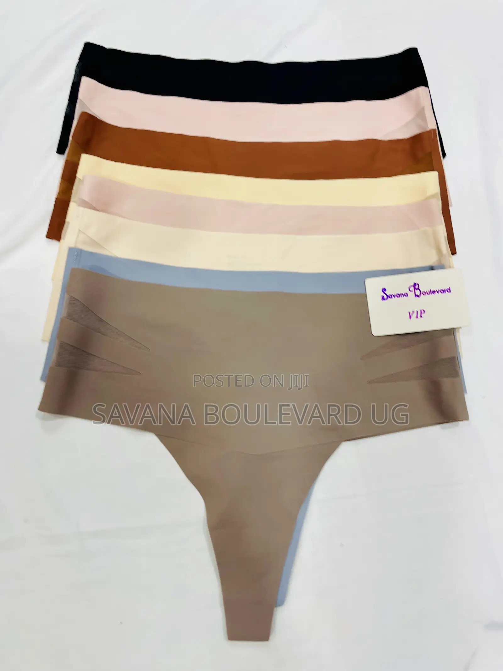 Savy Seamless Laser-Cut Thongs
