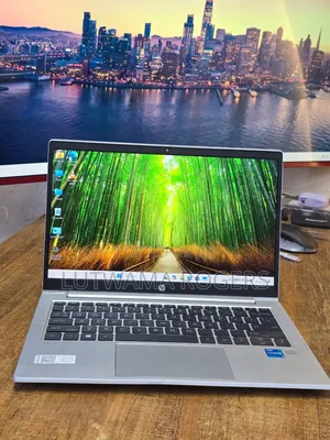 Laptop HP EliteBook 640 G10 8GB Intel Core i7 SSD 256GB