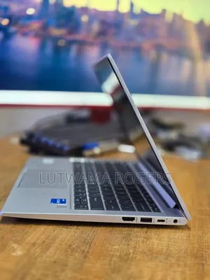 Laptop HP EliteBook 640 G10 8GB Intel Core i7 SSD 256GB