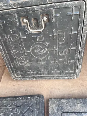 Manholes 30 by 30(Fibre)