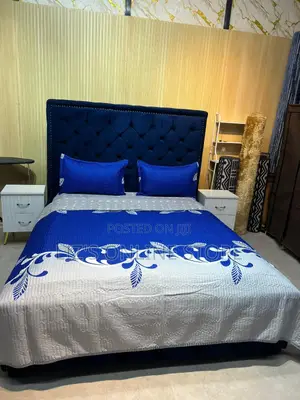 Royal Blue and White Leaf-Patterned Bedspread Set