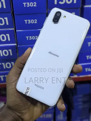 Sharp Aquos R2 64 GB White