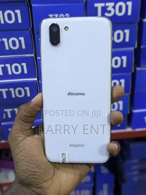 Sharp Aquos R2 64 GB White