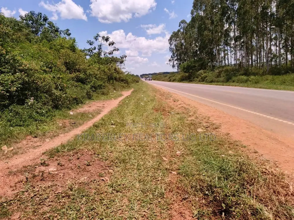 Commercial Land For Sale – Kakoge, Gulu Highway