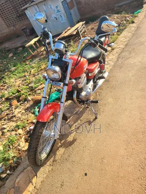 Honda CB 2005 Red
