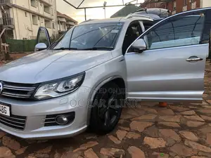 Volkswagen Tiguan R-Line 4dr SUV (2.0L 4cyl Turbo 6A) 2014 Silver