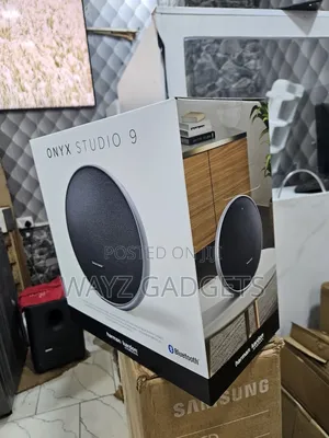 Harman Kardon Onyx Studio 9