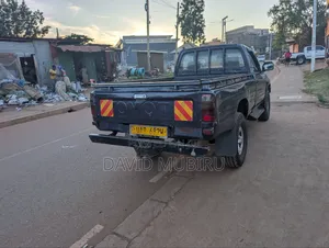 Toyota Hilux 2004 Blue