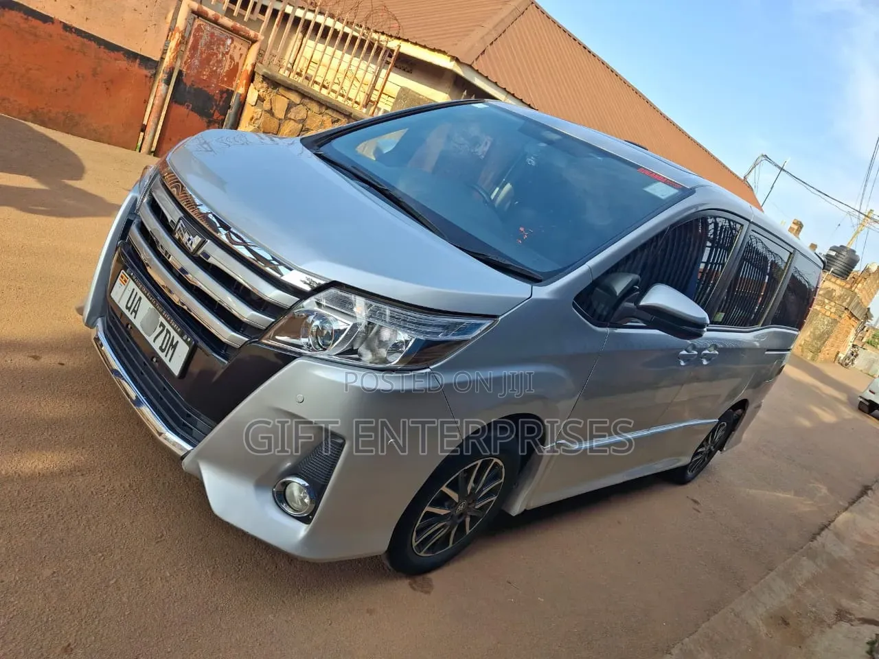 Toyota Noah 2016 Silver
