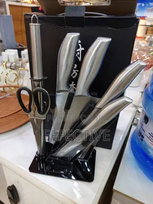 7-Piece Stainless Steel Kitchen Knife Block Set.