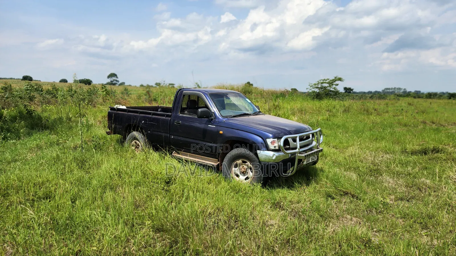 Toyota Hilux 2004 Blue