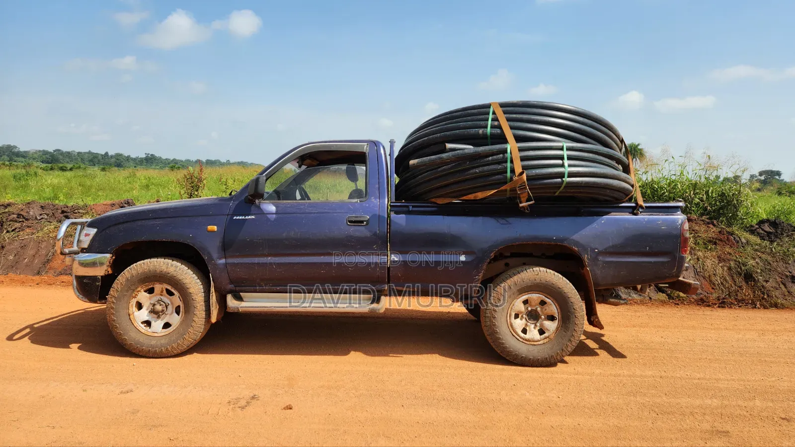 Toyota Hilux 2004 Blue