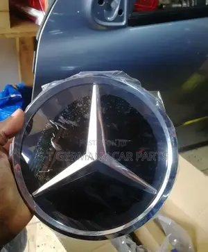 W166 Grill Emblem Logo