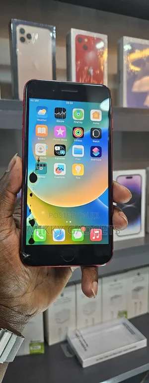 Apple iPhone 8 Plus 64 GB Red