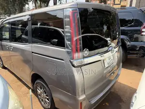 Toyota Noah 2017 Gray