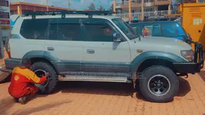 Toyota Land Cruiser Prado 1998 White
