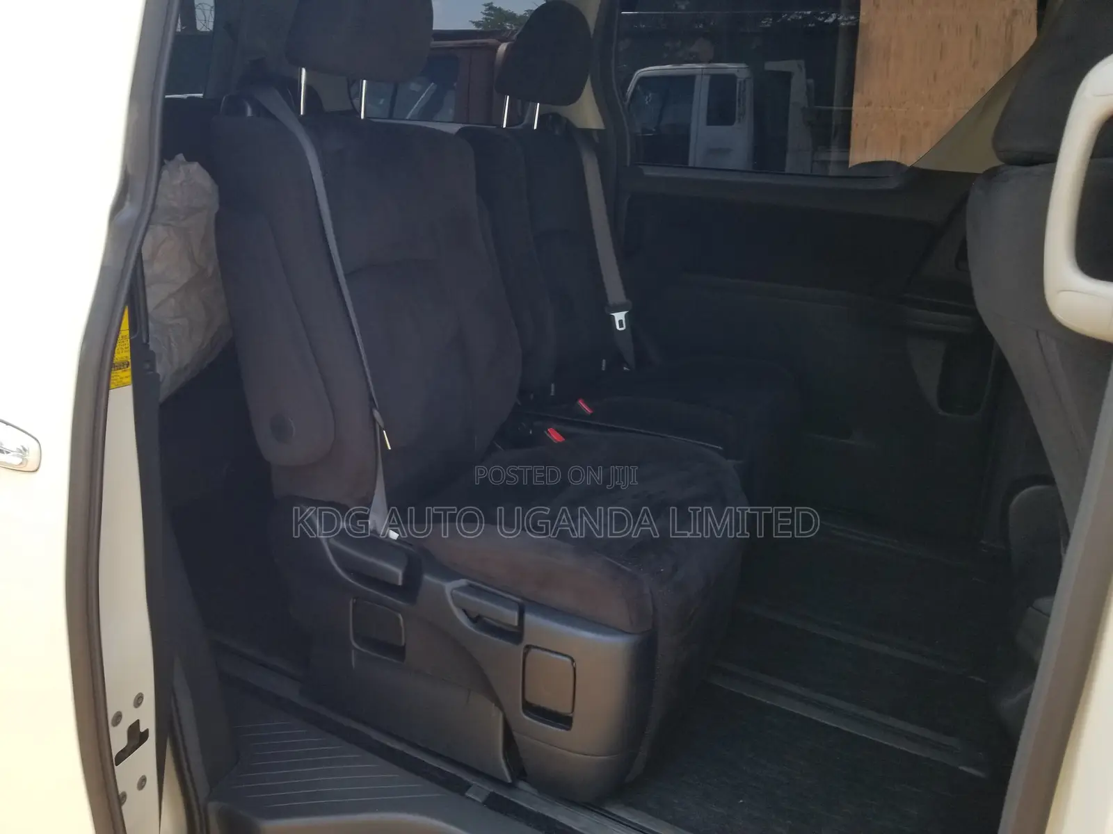 Toyota Alphard 2.4 Petrol FWD 2011 Pearl