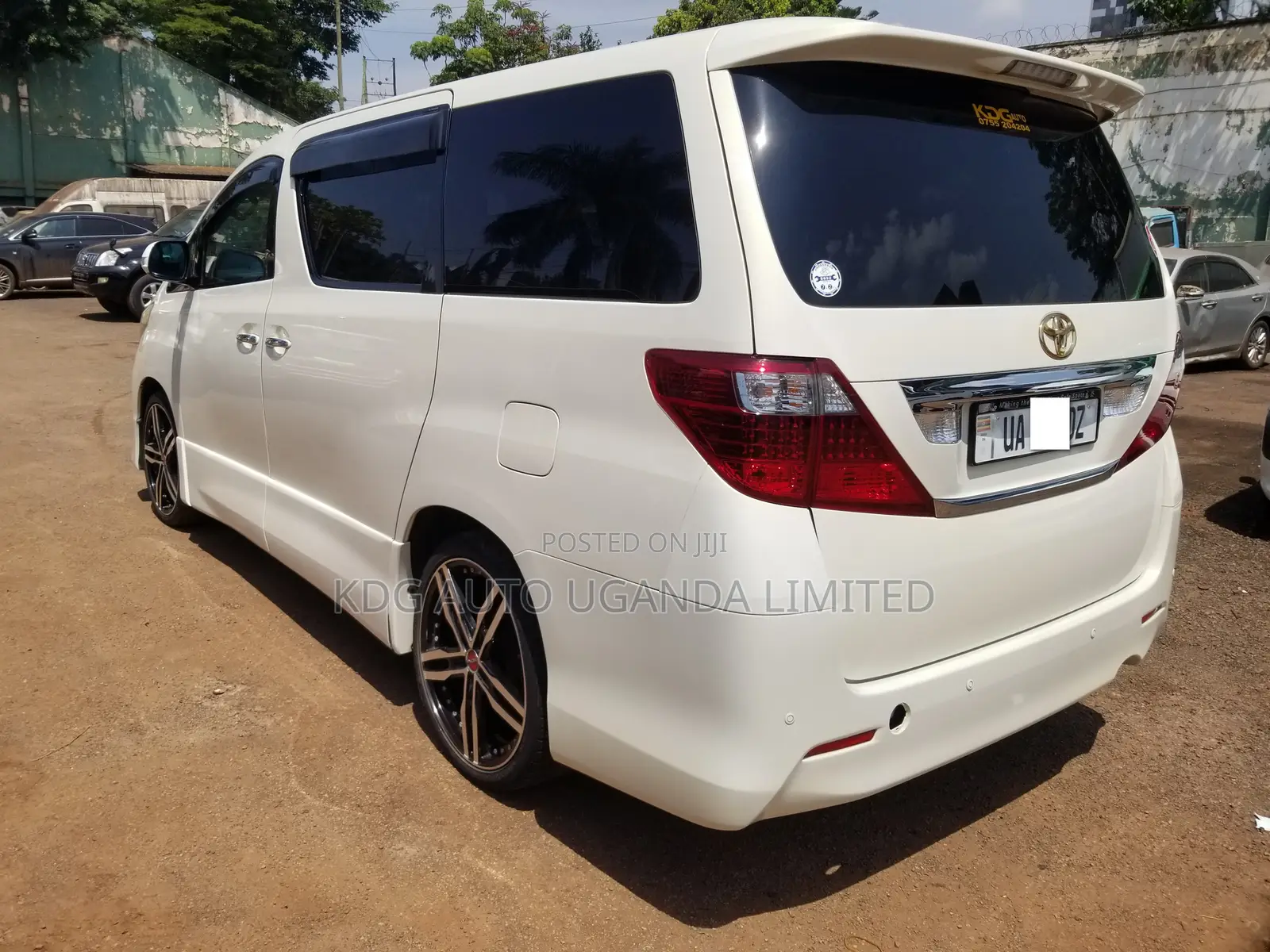 Toyota Alphard 2.4 Petrol FWD 2011 Pearl