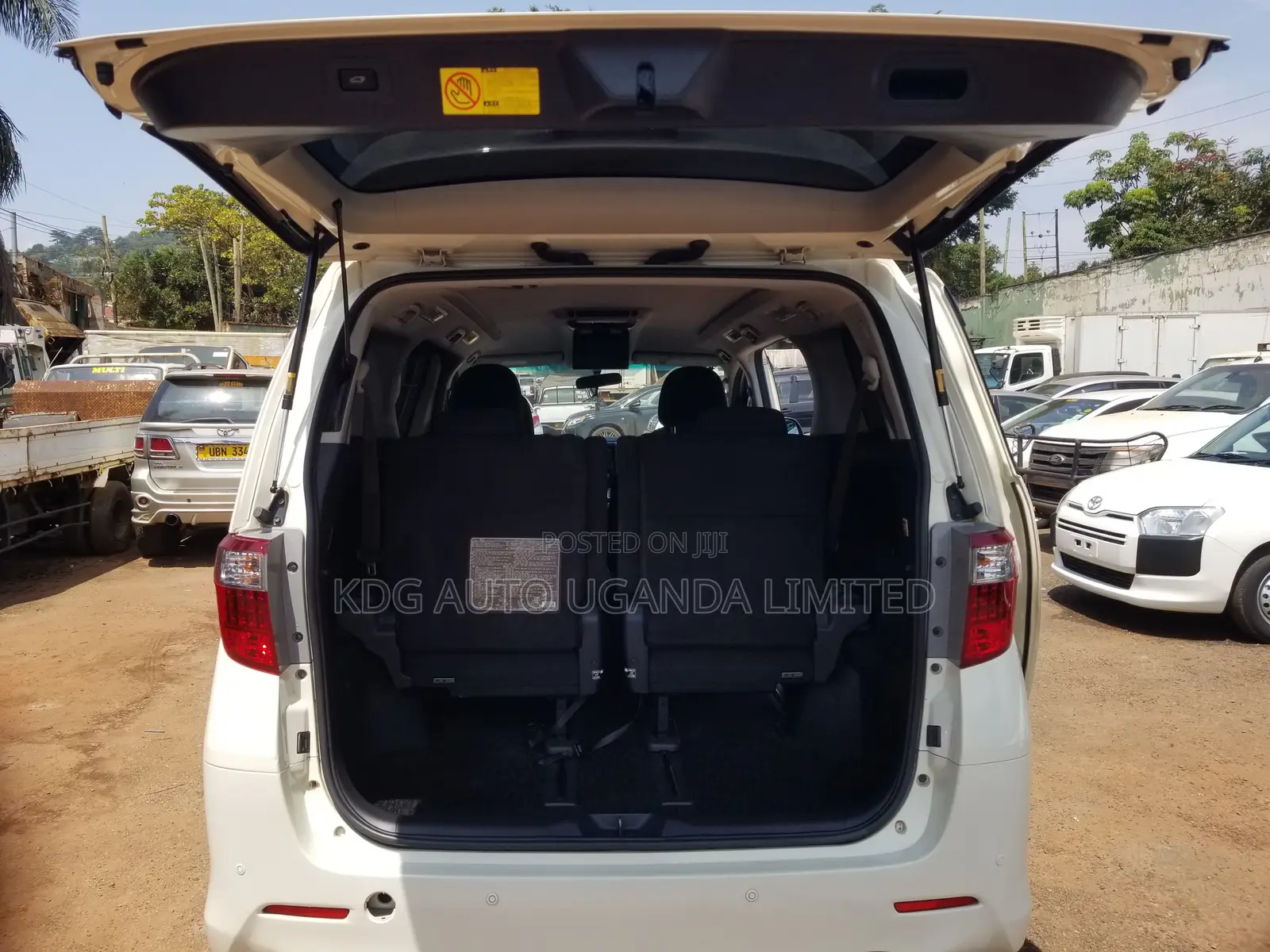Toyota Alphard 2.4 Petrol FWD 2011 Pearl