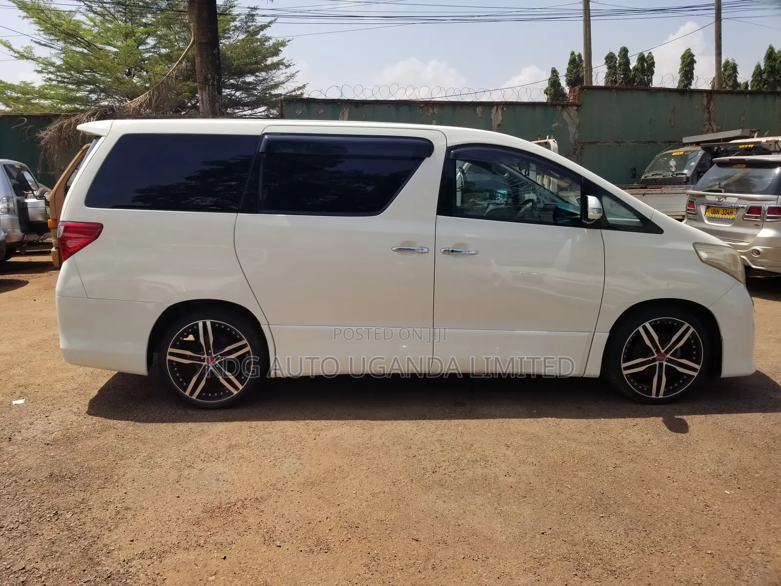Toyota Alphard 2.4 Petrol FWD 2011 Pearl