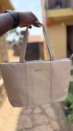 Chantria Women's Tote Bag