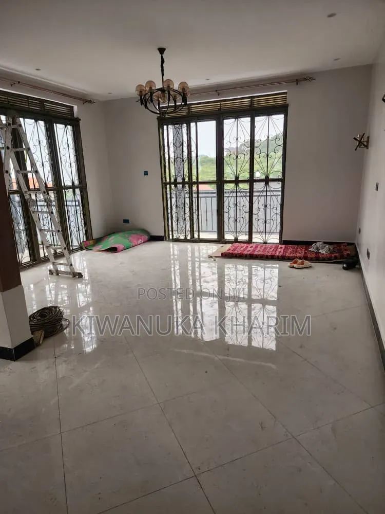 Furnished 2bdrm Apartment in Kiwanuka Kharim, Wakiso / Wakiso for rent