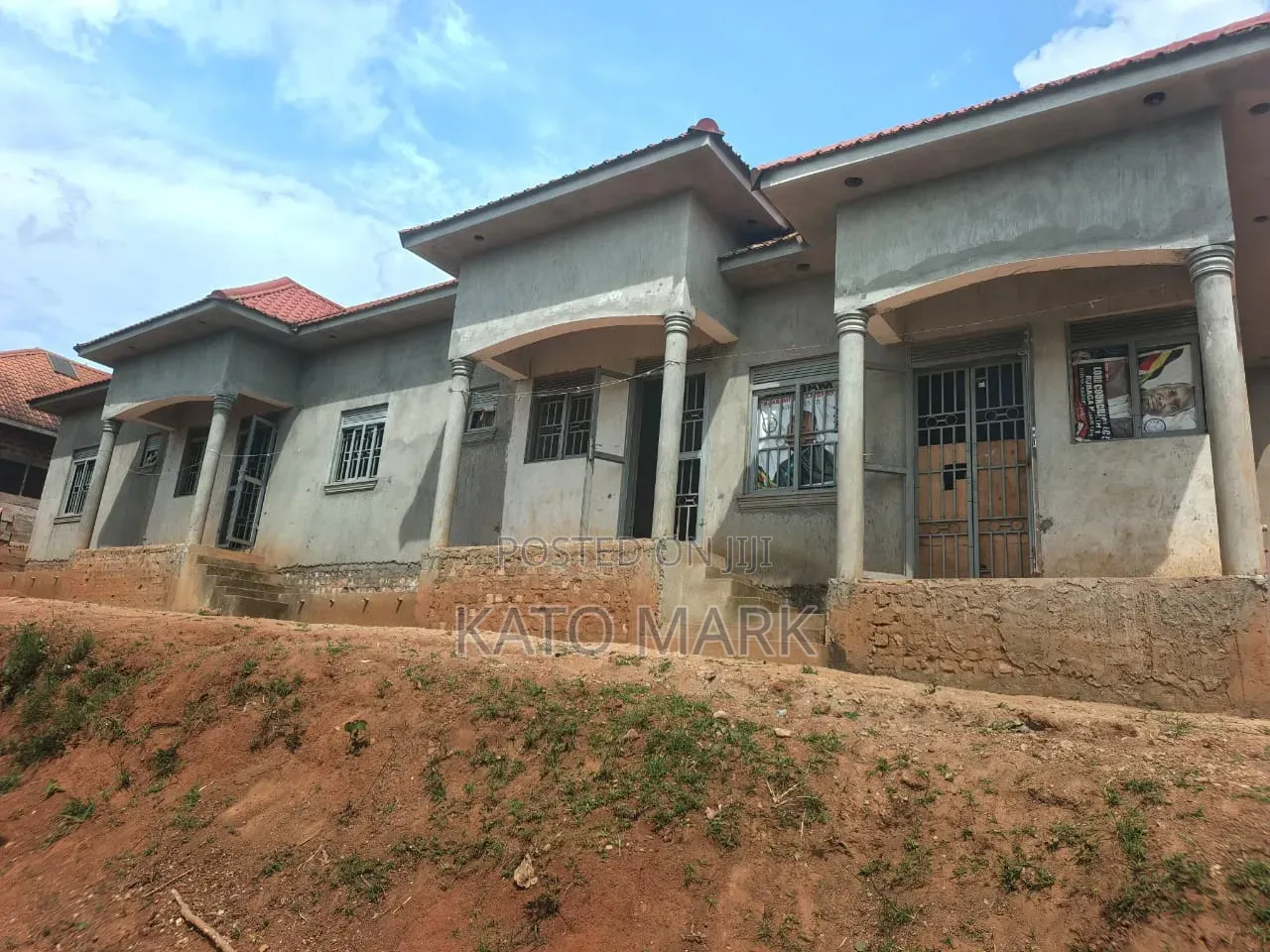2bdrm Apartment in Bajjo Estate, Mukono TC for sale