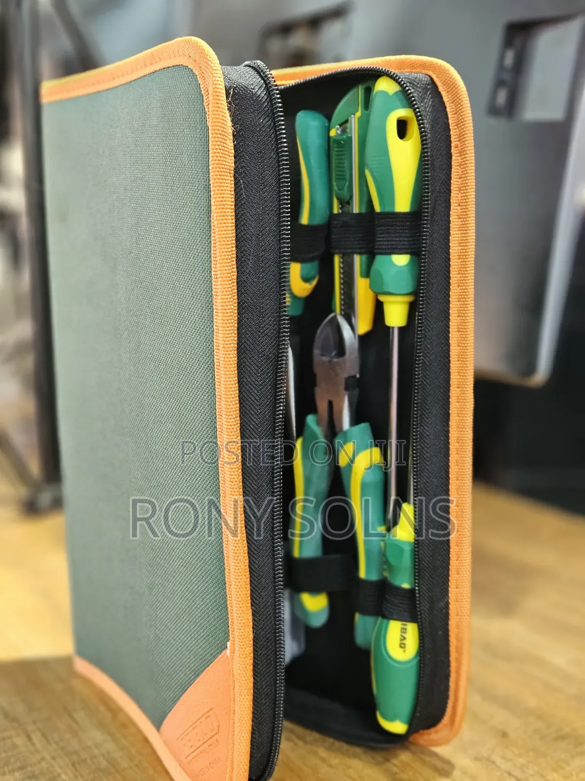 18 Piece Network Tool Kit