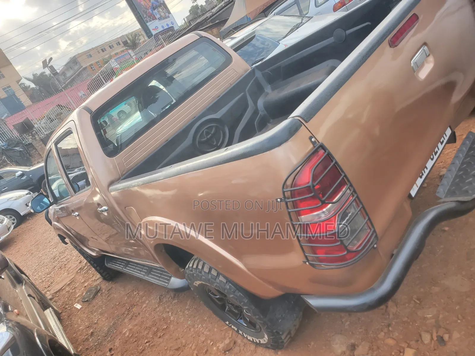 Toyota Hilux 2012 Gold