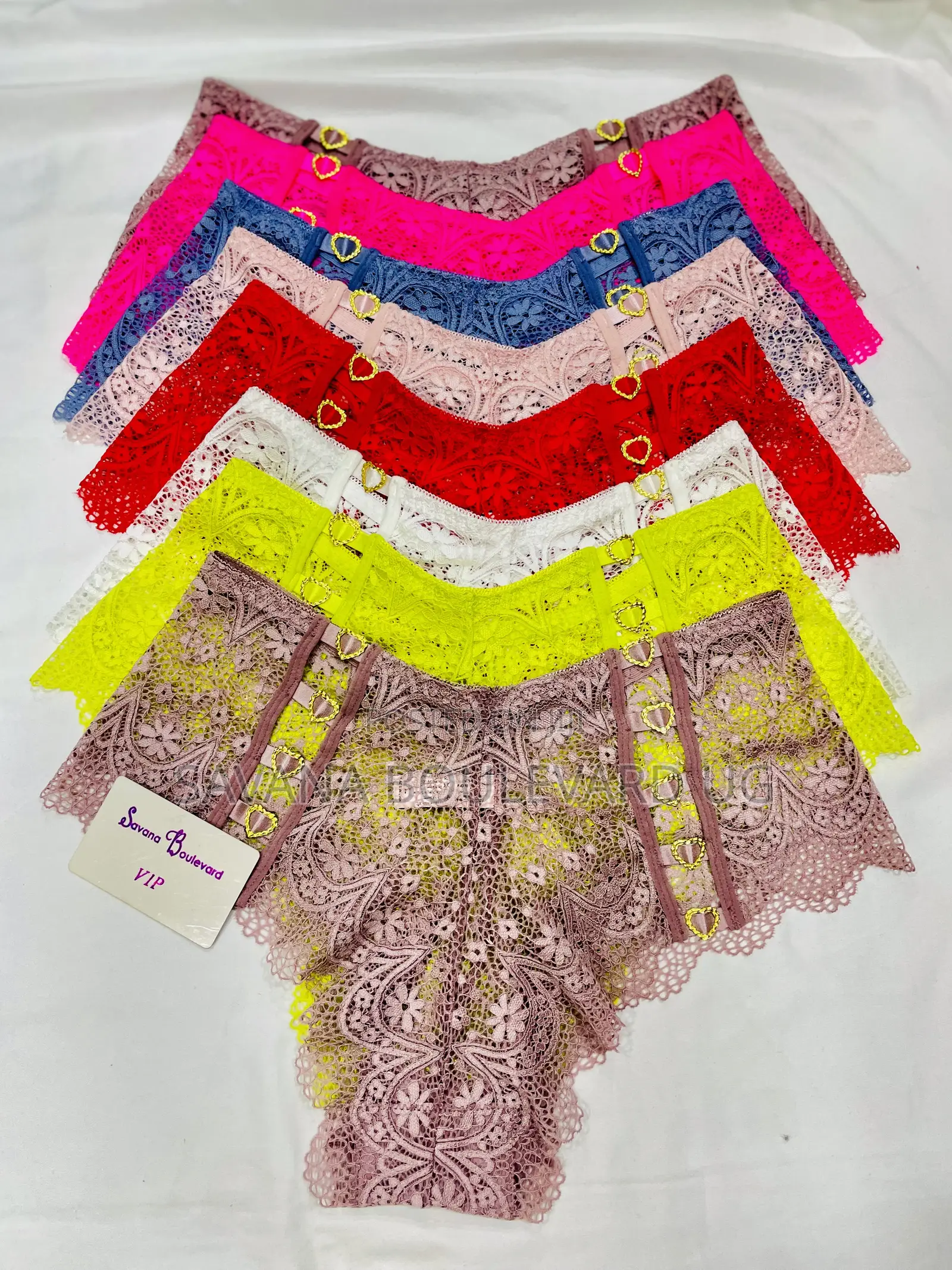Savana Boulevard Full Lace Cheeky Panties With Heart Chains