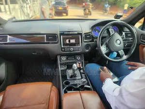 Volkswagen Touareg 2014 Black