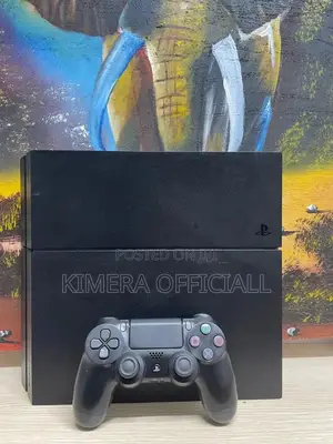 Playstation 4 Chipped With 2 Pads and Top Rated Games