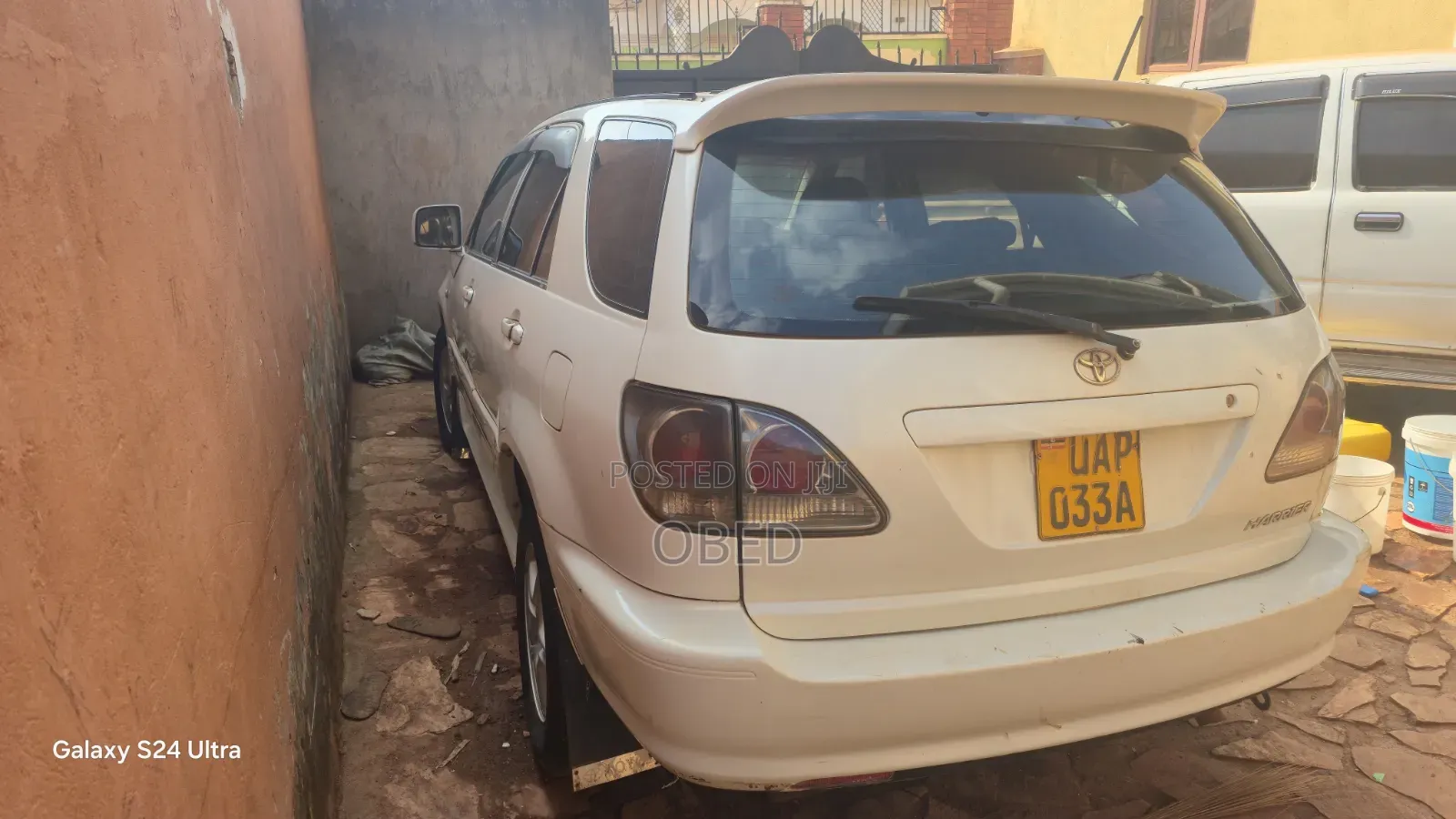 Toyota Harrier 2000 White