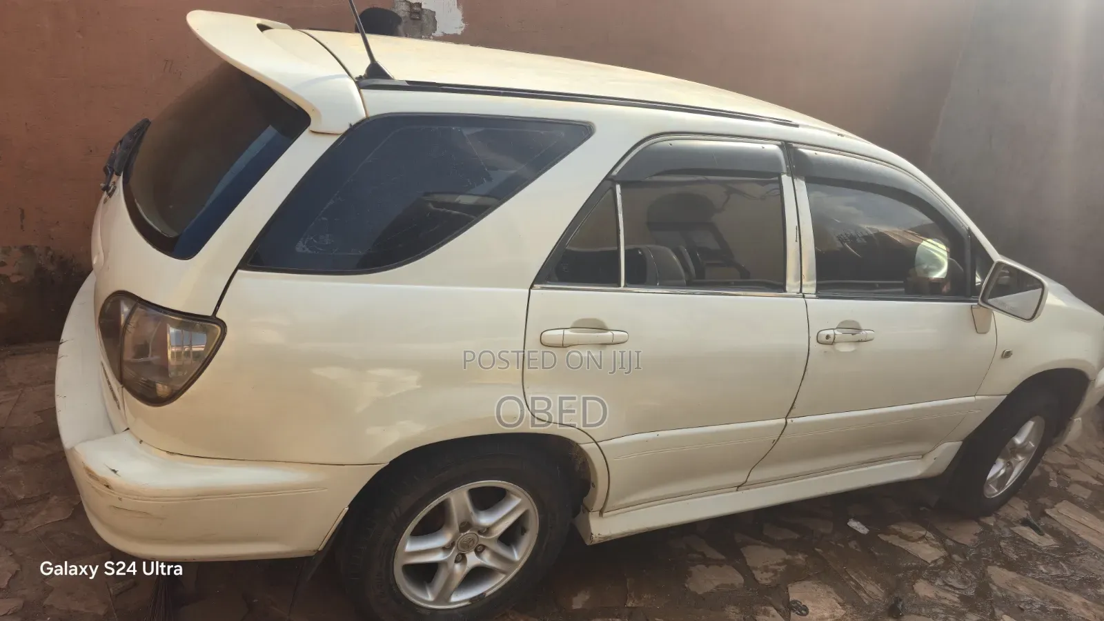 Toyota Harrier 2000 White