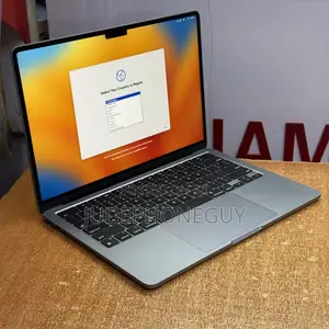 Laptop Apple MacBook Air 2022 M2 16GB Apple M2 SSD 512GB