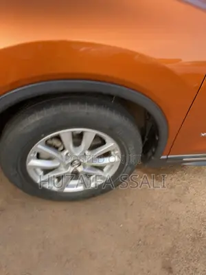 Nissan X-Trail 2010 Gold