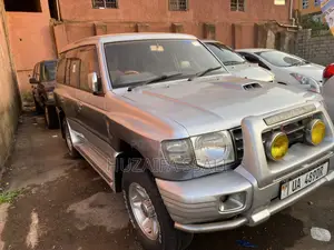 Mitsubishi Pajero IO 2006 Silver
