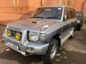 Mitsubishi Pajero IO 2006 Silver