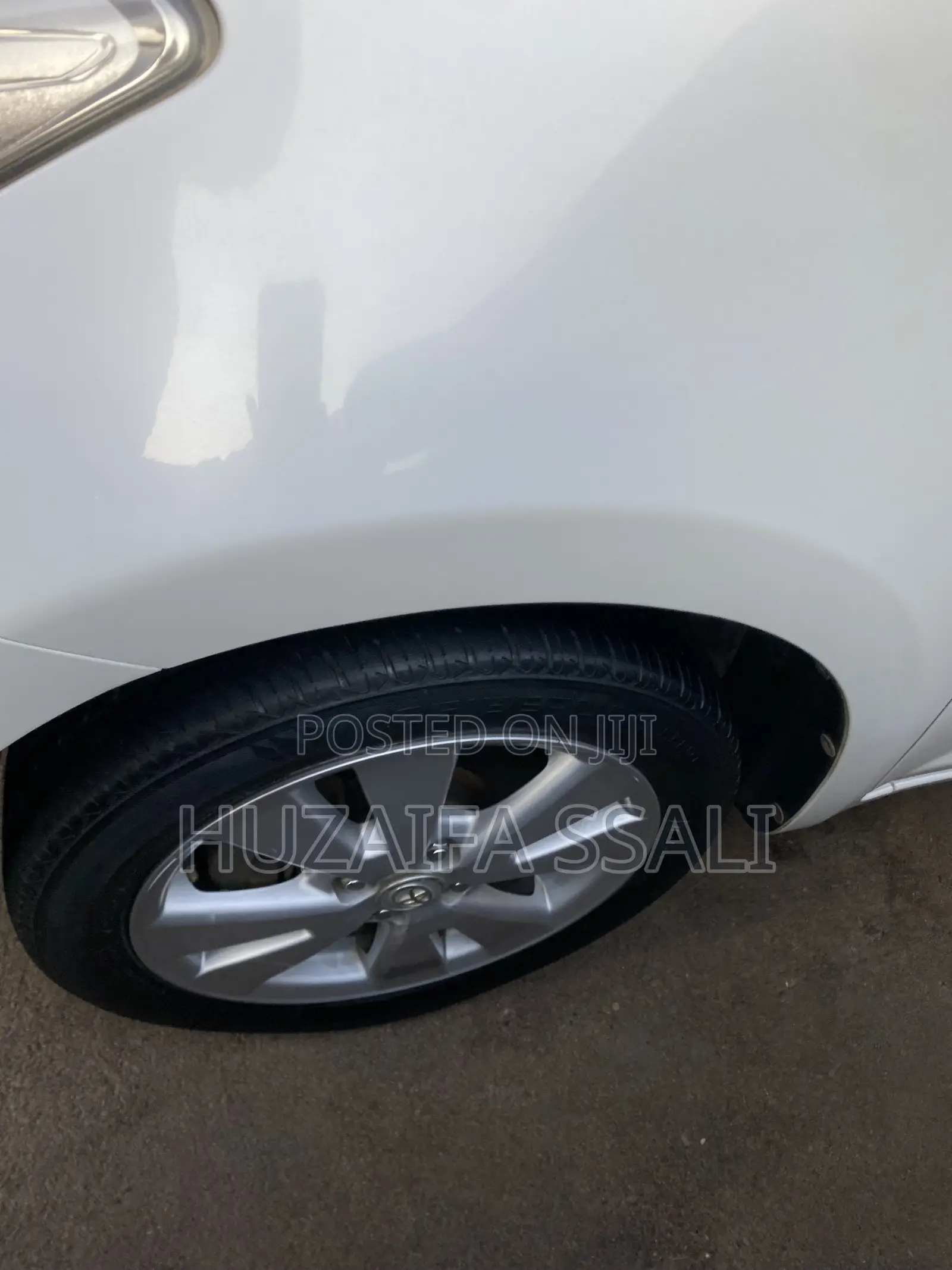 Toyota Ractis 2011 White