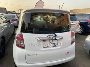 Toyota Ractis 2011 White